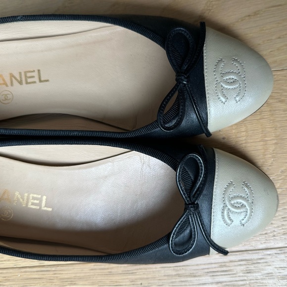 Authentic Chanel Ballet Flats Ballerina Size 37.5 BLACK/GOLD - Picture 3 of 12